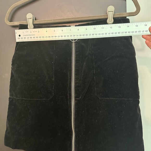 EUC HOLZWEILER Corduroy Zip-up Black Skirt Sz.M - Picture 7 of 7